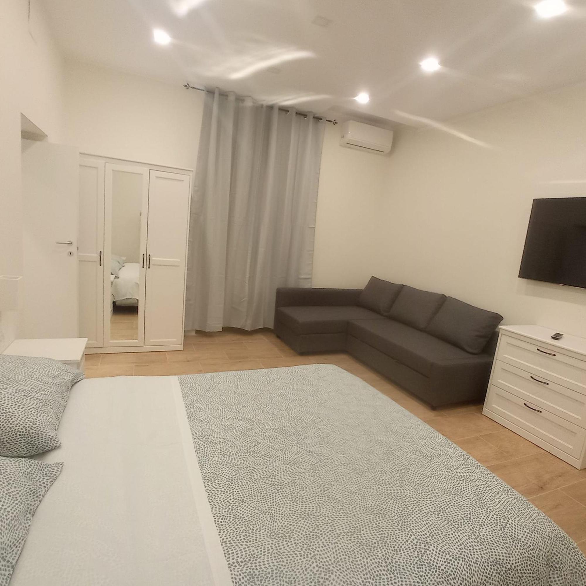 Duomo Apartament'S Naples Luaran gambar